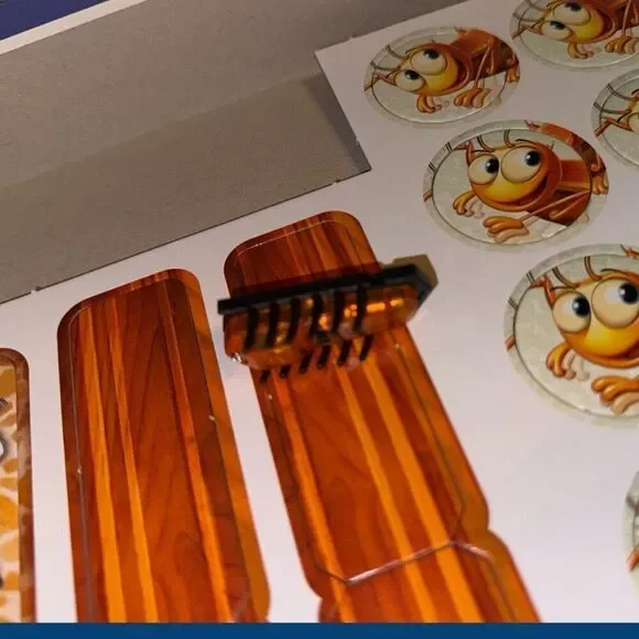 NEW Vintage Ravensburger Bugs In The Kitchen Hexbug Game Unpunched Open Box - Picture 5 of 7